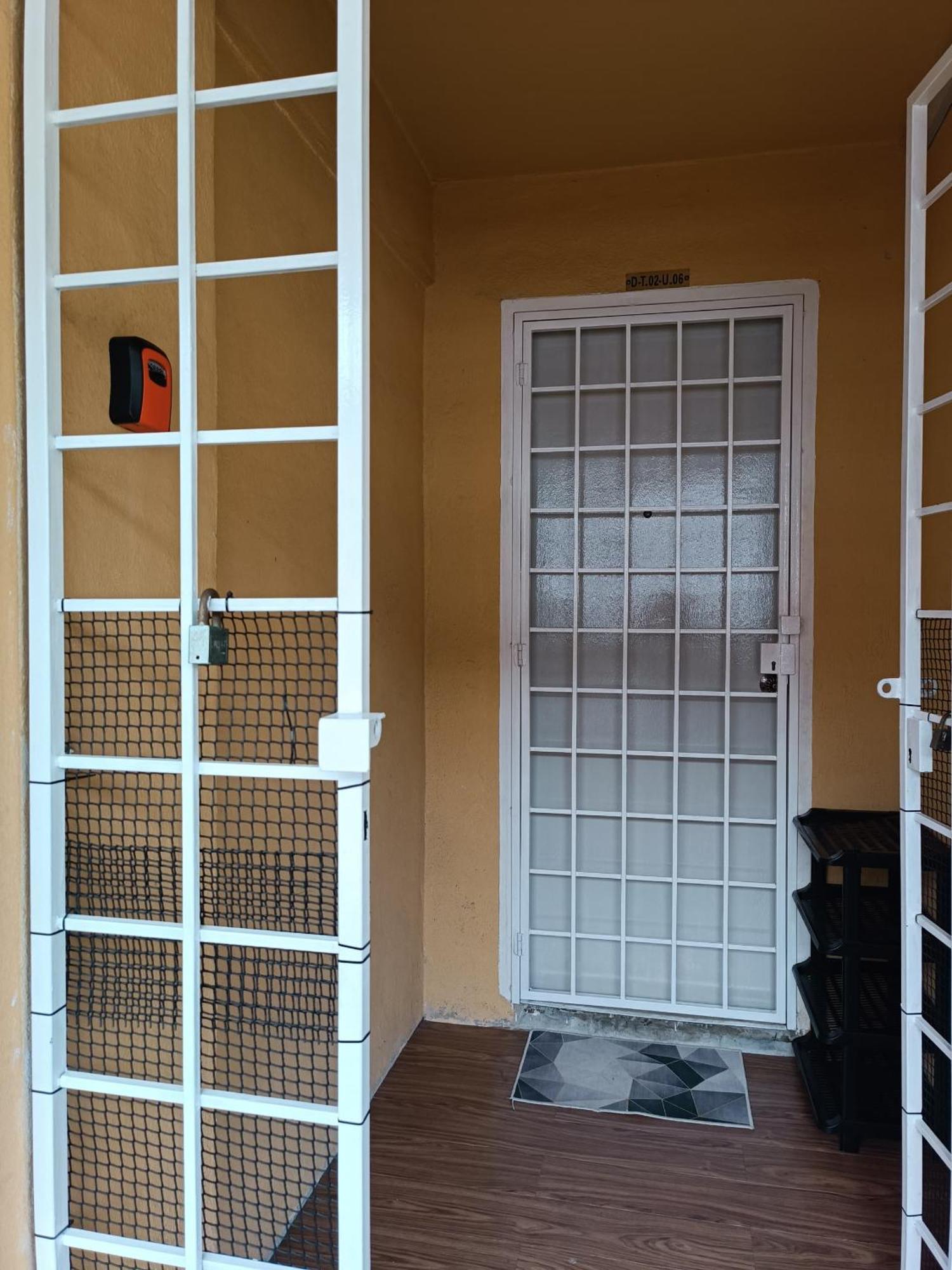 M.Fr Homestay Pangsapuri Putra Damai Putrajaya Exterior foto